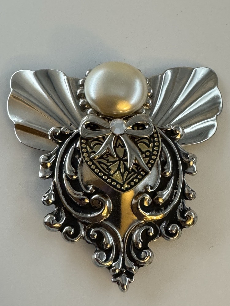 Jane Davis Angels of Love Brooch 1995 Pearl Heart Angel Valentine Gift