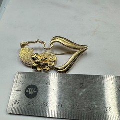 Vintage Lady Remington Brooch Gold Tone Figural Woman Heart Shape Profile Pin