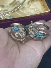 Vintage 1940’s “La Vanita Creation” 24K Gold Plated Jewelry Set Blue Earrings