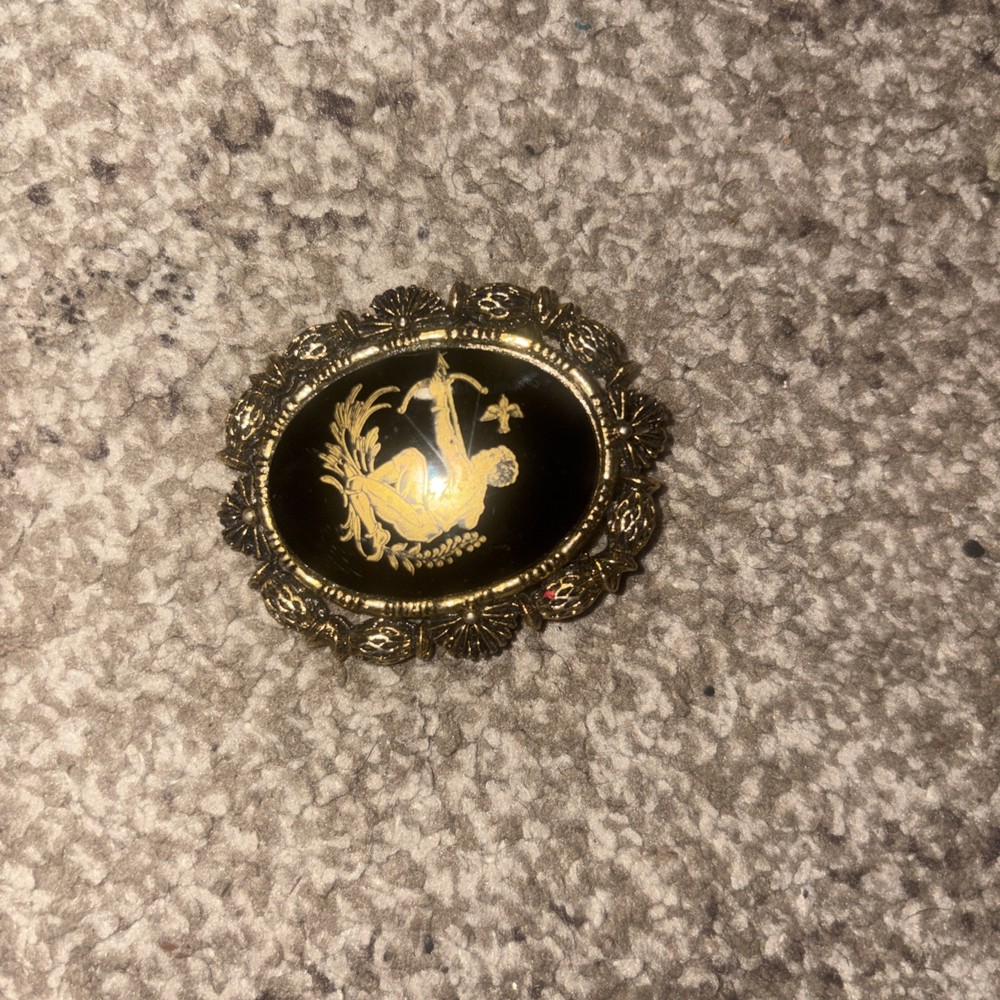 Vintage Gold Tone Sagittarius Zodiac Brooch Oval Black Glass Archer Pin