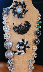 vintage Rhinestone Jewelry Lot Many Signed 125 Pieces
