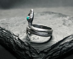 RARE Vintage Detailed Sterling SERPENT QUEEN w/ Natural Blue TURQUOISE Crown