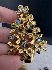 Vintage Brooch Lot Stones Avon Tree Gold Tone