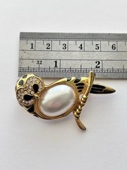 Vintage Owl Brooch Bird Pin Faux Pearl Belly Gold Tone W/ Rhinestones 2.5”