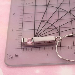 VTG 1990’s Silver Tone Stainless Steel Snuff Screw Top Pink Crystal 21″ Necklace