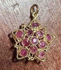 Vintage 18K Yellow Gold Mughal Ruby Star Charm Pendant 750 Indian Double Sided