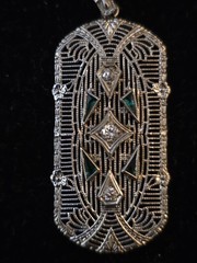Antique Art Deco 14K White Gold Diamond Emerald Filigree Necklace 4.51g