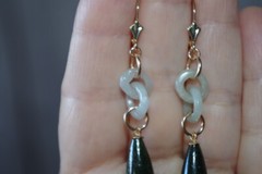 14K Vintage Interlocking Large Jade Elongated Leverback Earrings