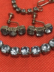 VTG BEAUTIFUL SKY BLUE RHINESTONES NECKLACE, SCREW BACK EARRINGS SET SILVER TONE