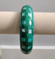 Teal Blue Green MOP Encased Abalone Shell Plastic Lucite Bangle Bracelet Sz 8