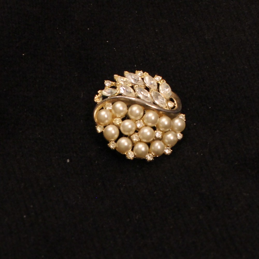 Vintage Trifari 1950s pearl and marquise clear rhinestone gold brooch 1.25″