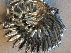 Gorgeous VINTAGE JULIANA DELIZZA & ELSTER GLASS PEACOCK RHINESTONE PIN BROOCH