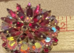 Vtg Prongset Red & Pink AB Rhinestones Gold Tone Brooch Pin & Clip Earrings