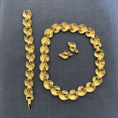 Vintage NAPIER Signed Gold Tone Swirl Wave Necklace Bracelet Earrings Set 80s