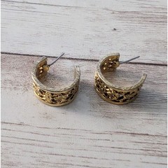 Vintage Earrings for Pierced Ears Ornate Hoops 5/8″