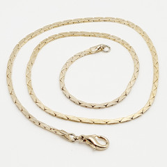 Classic Cobra or Snake Chain Bright Shiny Gold Tone Vintage 90s Necklace 18 Inch