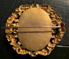 VINTAGE EARLY MALACHITE AND GOLD METAL RUSSIAN LARGE BROOCH