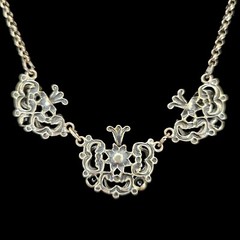 Vintage Mid-Century MN 835 Silver Traditional Floral Design 3D Necklace