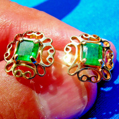 Original EARTH MINED EMERALD Deco Design Earrings Vintage Studs SOLID 14K GOLD