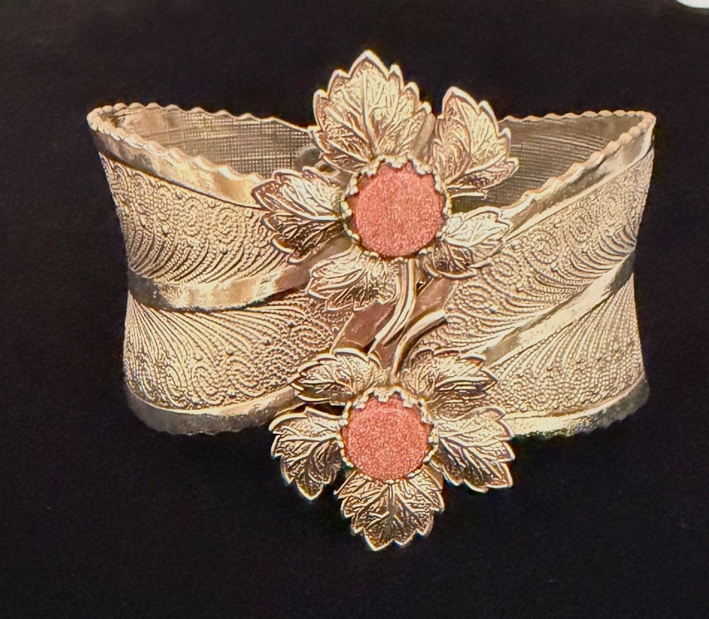 Vintage Goldstone Clamper Bracelet Gold Tone Hinged Cuff Gold Stone Maple Leaf