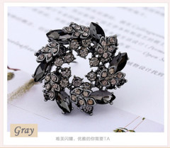 Flower Crystal Brooch For Women Fashion Pin Bouquet Rhinestone Brooches Jewelry