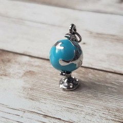 Vintage Pendant – 3D World/Globe – No Chain Included