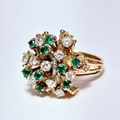 14K Yellow Gold 0.72ctw Emerald 0.60ctw Diamond Size 8.25 Cocktail Ring 9.6g
