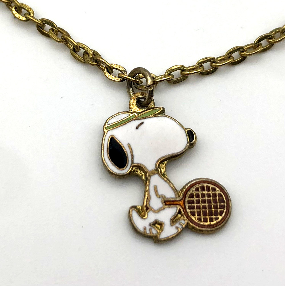 Vintage Snoopy Peanuts Tennis Player Necklace Chain Gold Tone 17.75″