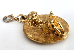 Vintage Minstrel Mandolin Player Gold Tone 3D Charm 15/16″ w Spring Ring Clasp
