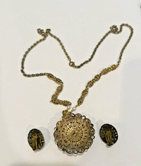 VINTAGE SIGNED WEST GERMANY GLASS CAMEO NECKLACE & EARRING SET