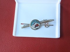 Vintage Silver Tone Enamel KREUZECK Ski Souvenir Pin Skis Poles Bavaria Germany