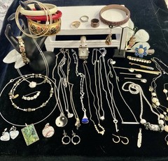 Vintage To Modern Mixed Estate Costume Jewelry Lot Silver Tone Rhinestones More