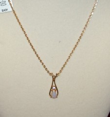 VINTAGE Jewellery Necklace Avon Teardrop Fire Glow Chain