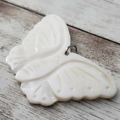 Vintage Pendant Large Cream Butterfly – No Chain Included