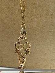 1928 Jewelry Co Signed Victorian Revival Filigree Locket Pendant Necklace 26”