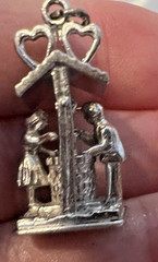 Sterling Silver 3D Wishing Well Charm Couple, Hearts, Vintage 9.3g 925