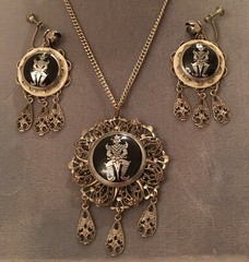 VTG Antique Damascene Parure: Screw Back Earrings & Pendant Filigree Metal Alloy