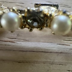 Beautiful Brooch Pin Gold Tone Faux Pearls Clear Rhinestones Key Shape 1 3/4″