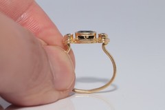 Vintage Circa 1980s 18k Gold Natural Diamond And Oval Cut Sapphire Ring