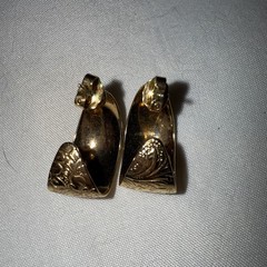 Gold tone Embossed texture Hoop Pierced Earrings