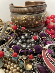 4Lb Mixed Mystery Jewelry Lot Vintage Mod Boho Bead Necklaces Bracelets Earrings