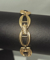 Vintage Sarah Coventry Butterscotch Rhinestone Gold Tone Filigree Bracelet 1974