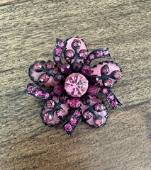 Vntg 1950’s Selro Selini Pink Rhinestone, Japanned Black Metal Brooch Pin Flower