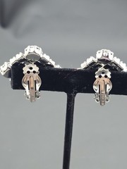 Vintage Weiss Silvertone Rhinestone Square Diamond Shape Clip-On Earrings