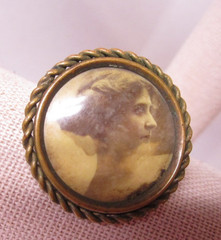 Antique Victorian Mourning Brooch Memorial Frame Photo Pin C-Clasp Elegant Lady