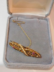 Dainty Victorian 15K 625 Yellow Gold Stamped Small Pearls Rubies Filigree Brooch