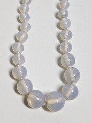 Antique Vintage OPALINE OPALESCENT GLASS Graduated BEAD NECKLACE 32″