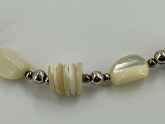Vintage MOP Mother of Pearl & natural Stone Agate Bead Necklace Chrome Shiny 44″