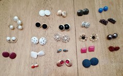 23 Pairs of Vintage Pierced Earrings 1980’s-1990’s Pre-Owned Costume Jewelry