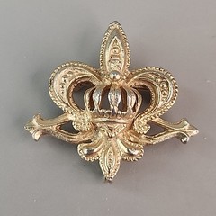 Vintage Watch Fob Brooch Pin Fleur De Lis Gold Tone 1 1/8″